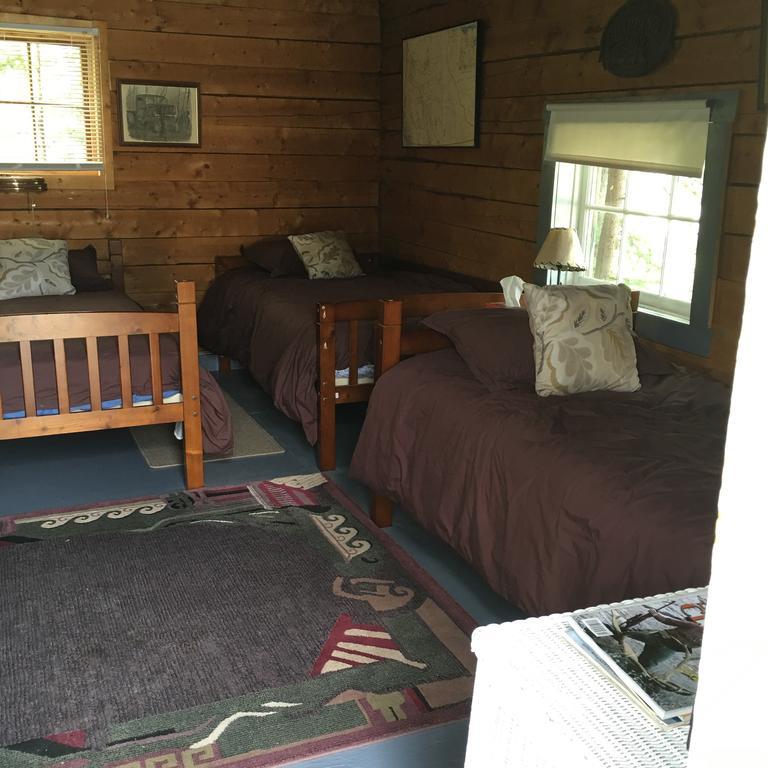 Six Mile River Resort Tagish エクステリア 写真