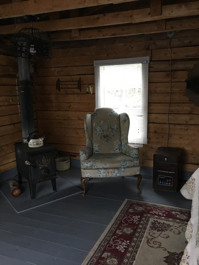 Six Mile River Resort Tagish エクステリア 写真